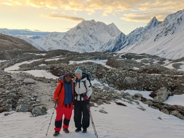 On the way to Larke pass