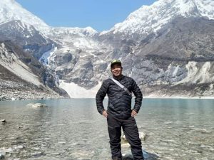 Som Gurung